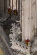 3 bomberos.jpg