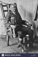 electric-chair-as-used-in-some-american-statesin-the-early-1900s-BRK4YD.jpg