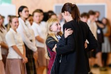 Jacinda Ardern Hug.jpg