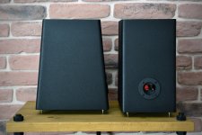 A_7.3_bookshelf_3.jpg