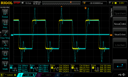 200mVrms square in 30kHz at 8R + 440nF cap.png