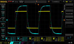 400mVrms in square 10khz_440nF_R channel_220pF feedback.png