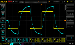 400mVrms in square 20khz_440nF_R channel_220pF feedback.png