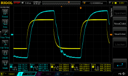 400mVrms in square 30khz_440nF_R channel 100pF feedback.png