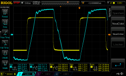 600mVrms in square 30khz_440nF_R channel 100pF feedback.png