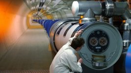 lhc-cern100~_v-img__16__9__l_-1dc0e8f74459dd04c91a0d45af4972b9069f1135.jpg
