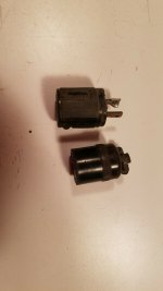 Old_Hubbell_2prong.jpg