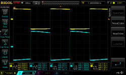 inverted amp with square wave 22V supply 930mVrms in no load.png