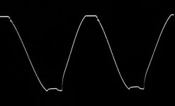 LM3886_5x_20KHz_Clip43Vpp_470R_4Ohm.jpg