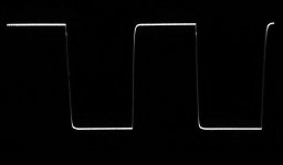 LM1875Gen_20KHz_20Vpp_5x_820R_8Ohm.jpg