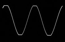 LM1875Gen_1KHz_Clip50Vpp_5x_820R_8Ohm.jpg