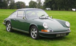 1024px-Porsche_911E_ca_1969.jpg