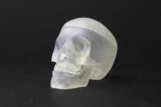 bb77b873-5809-4d8d-b360-bf50b8292e90_clear-resin-formlabs-2_0.jpg
