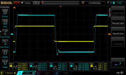 22Vsupply 8R2load 20khz square 600mVrms.png