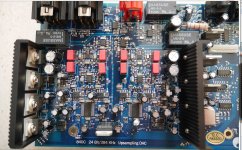 Cambrdge Azur 840C electrolytic caps next to hot heatsinks.JPG