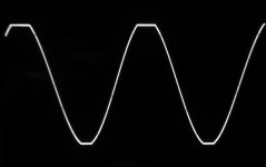 OPA549_1KHz_Clip47Vpp_8Ohm_2.7x.jpg