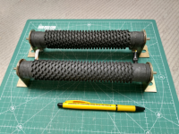 Foto R-Load 2 x 8 ohm Small.png Foto R-Load 2 x 8 ohm Small.png