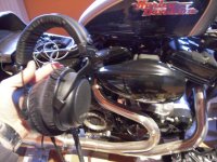headphones_where_to_plugin.jpg