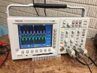 tracking voltage.jpg