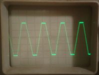 Triangle Hard Clip 20 kHz @ 5R.jpeg