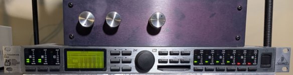 Behringer w-Truth.jpg