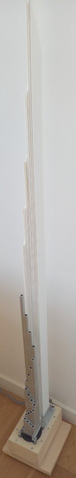 3ML828.jpg