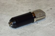 MIC.JPG