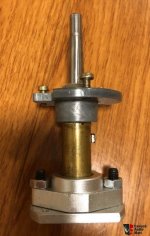 Lenco-upgraded-bearing.jpg