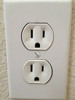 210px-American_power_socket.jpg