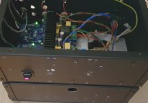 L20D_stereo_poweramp_playing_2.jpg
