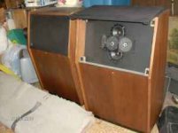 heathkit speakers inside.JPG