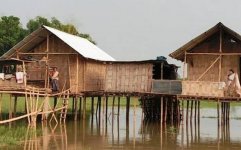 stilt_houses_bamboo.jpg