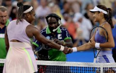 Serena Williams & Emma Raducanu.jpg