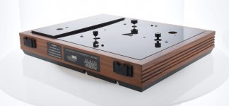 Linn LP12 three-pulley-belt drive.jpg
