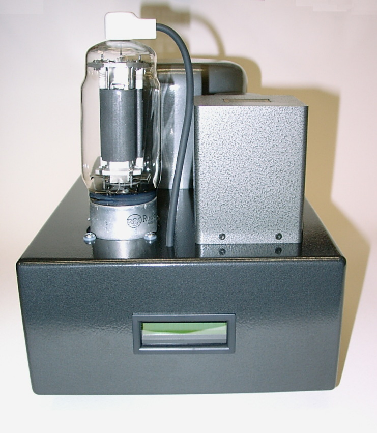 AMP_FRONT.JPG