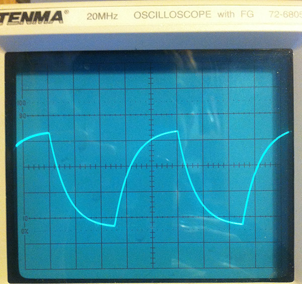 1uF-200Hz-square-wave.jpg