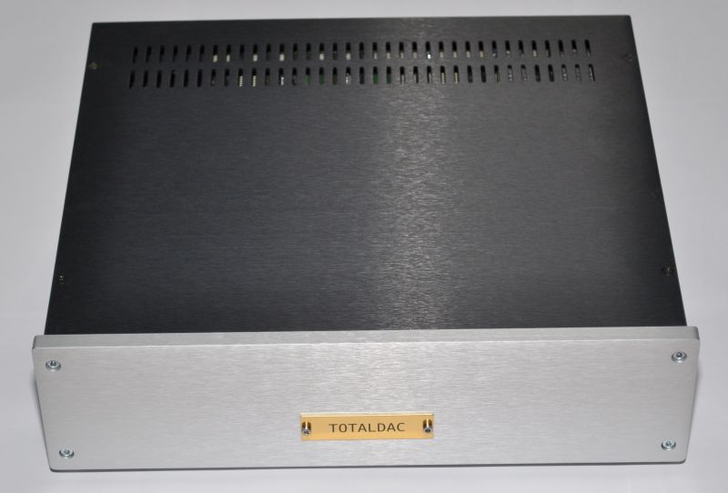 TOTALDAC-REFERENCE-A1-front.jpg
