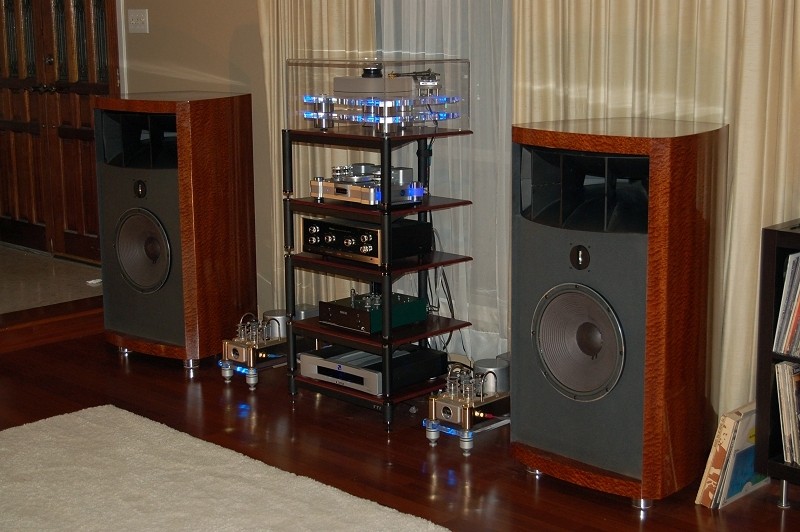 livingroom112809b.jpg