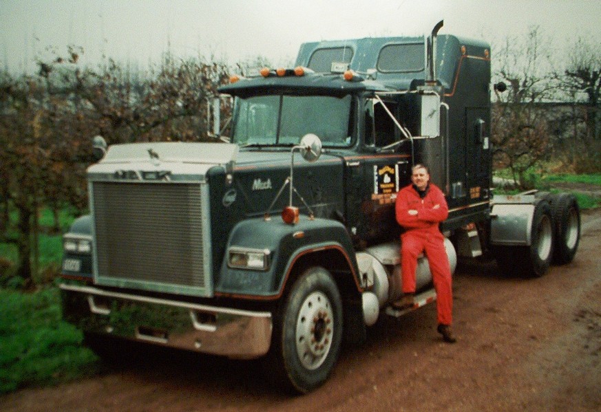 Mack%20005%20%285%29.jpg