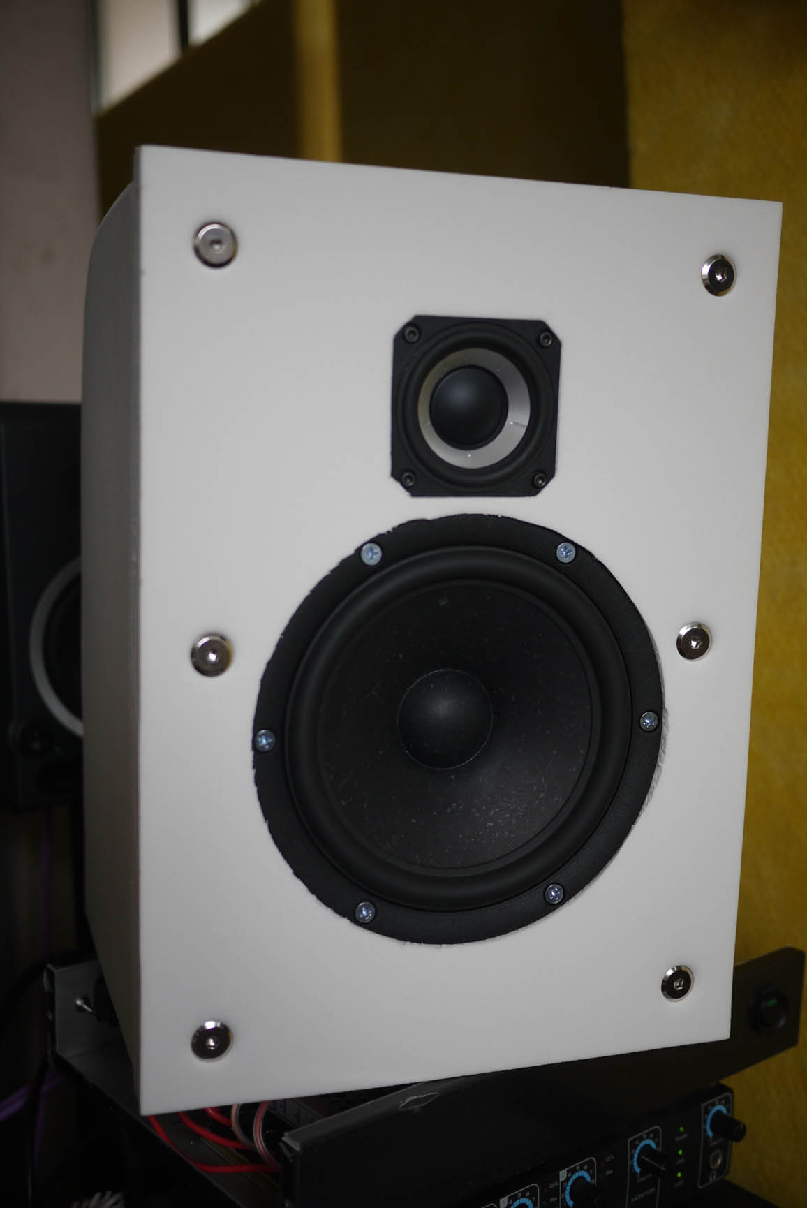 502725d1441634623-eva-foam-performance-speaker-enclosures-p1110490.jpg
