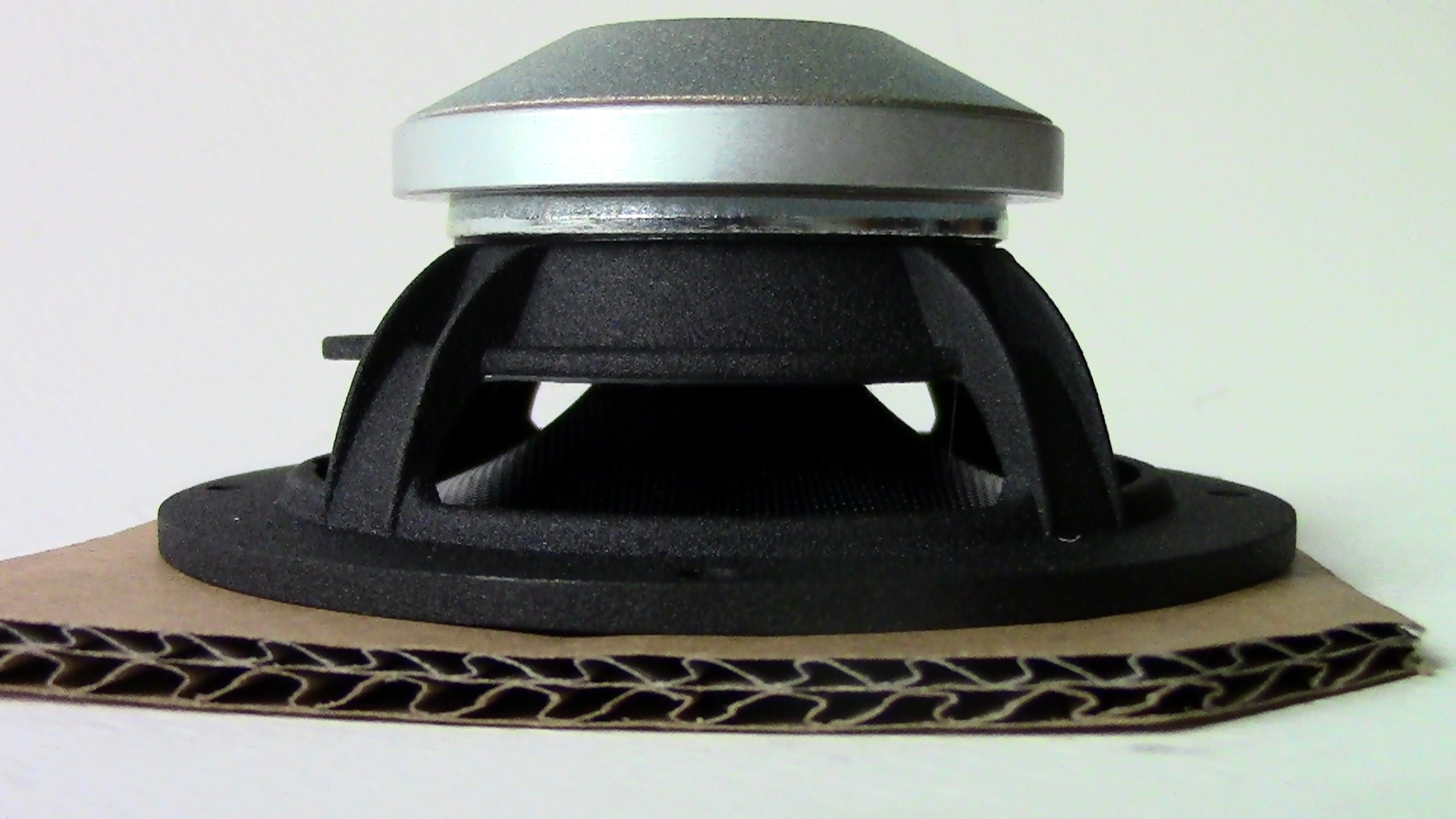 532065d1455828247-making-two-towers-25-driver-full-range-line-array-10f-basket.jpg