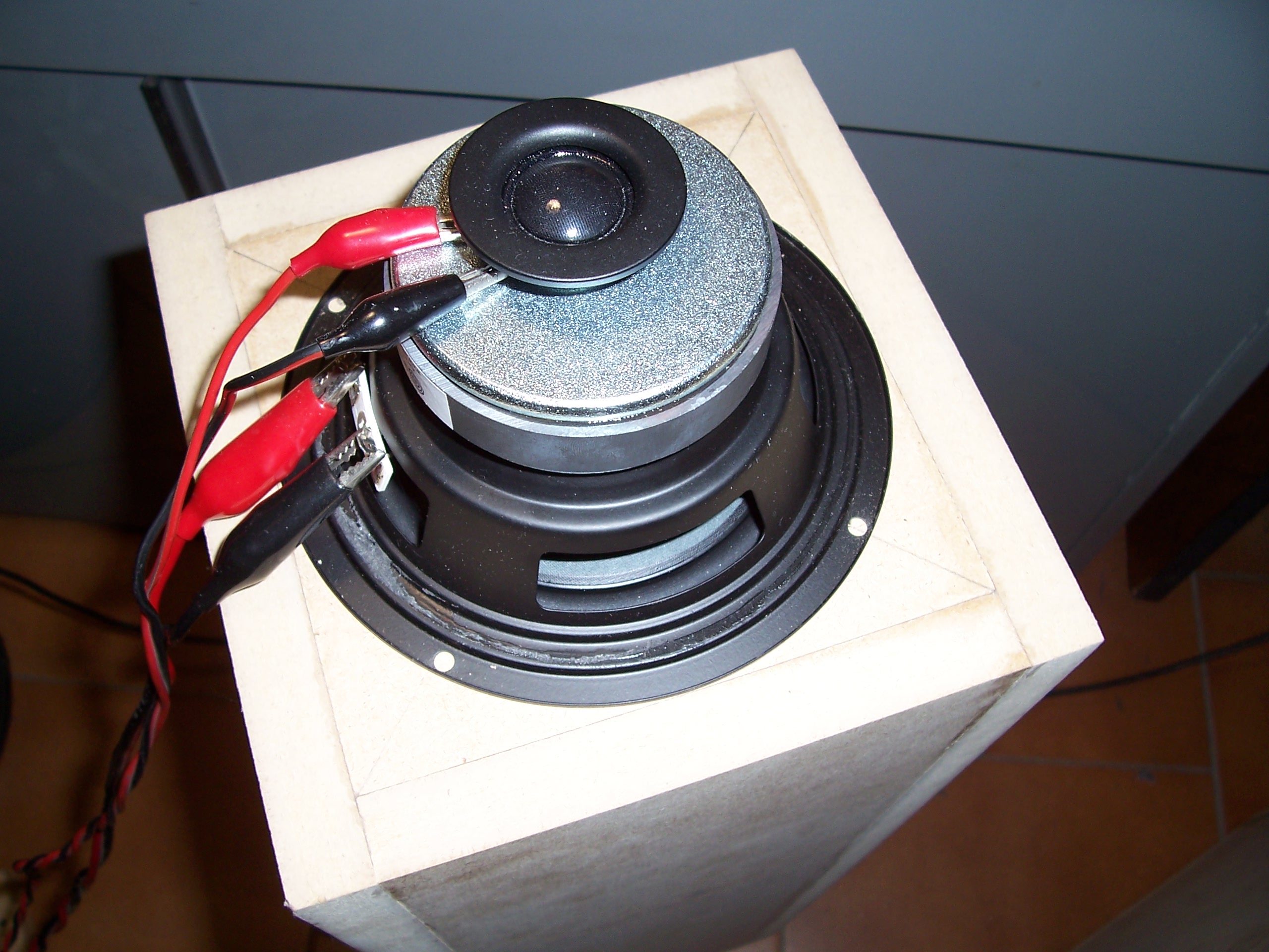 350683d1369492200-advantages-floor-coupled-up-firing-speakers-100_0843.jpg