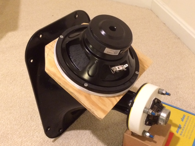 527700d1453957280-bookshelf-multi-way-point-source-horn-woofer-mount-02.png